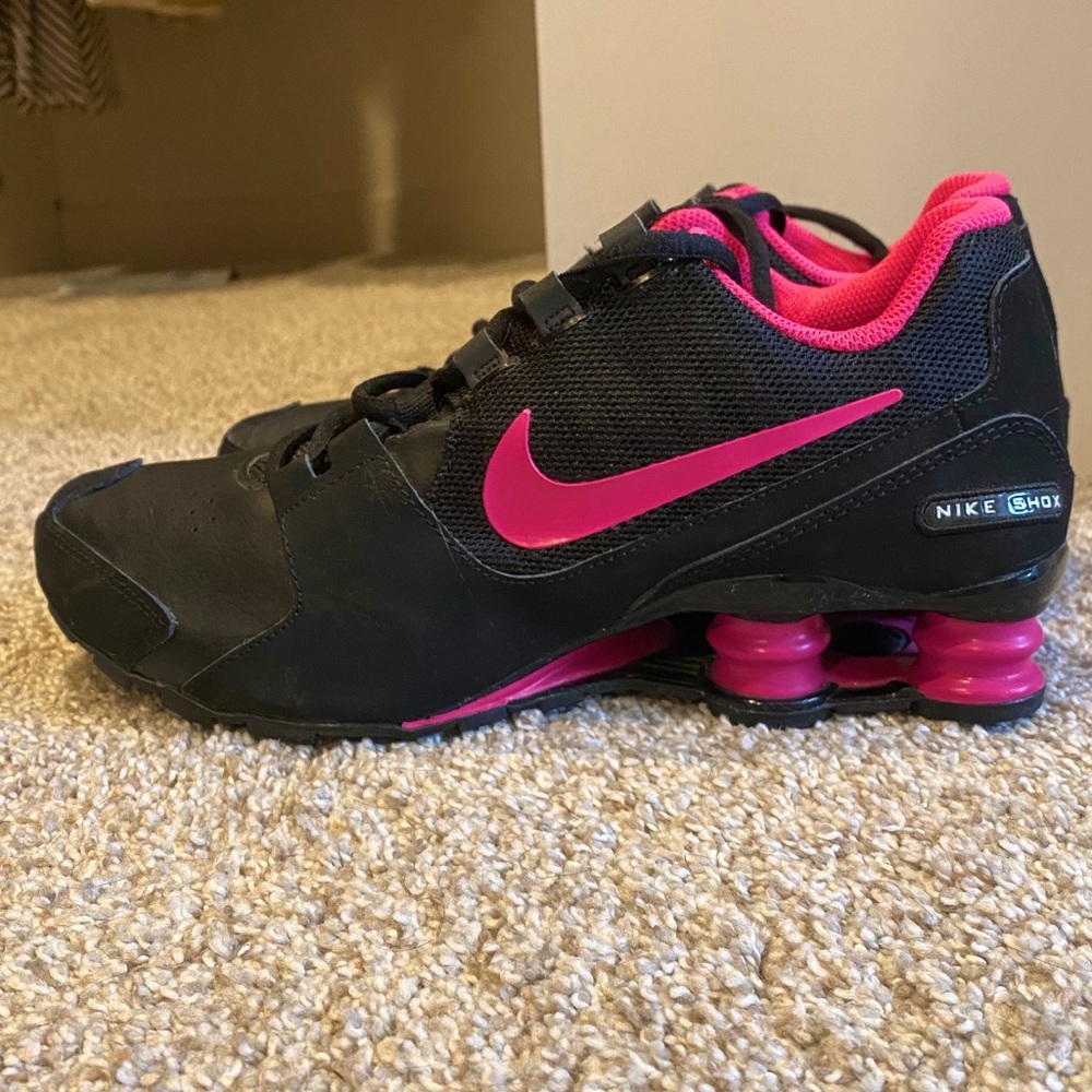 Black and pink Nike Shox size 5.5